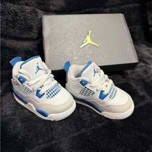 Air Jordan Kids' Toddler Jordan 4 Retro Basketball Shoes